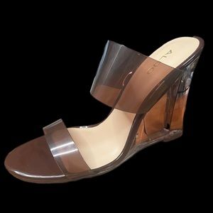 Aldo, acrylic light brown wedges